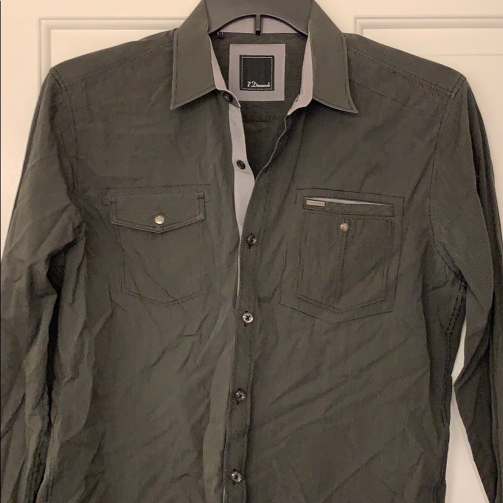 7 Diamonds button up shirt